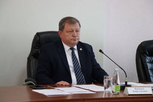 В Нурлате на сессии выбрали заместителя главы района