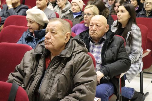 В Доме дружбы народов Нурлата прошел сход граждан, проживающих в мкр. Сахароваров
