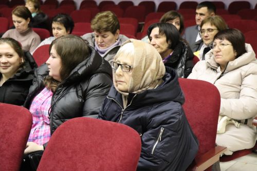 В Доме дружбы народов Нурлата прошел сход граждан, проживающих в мкр. Сахароваров