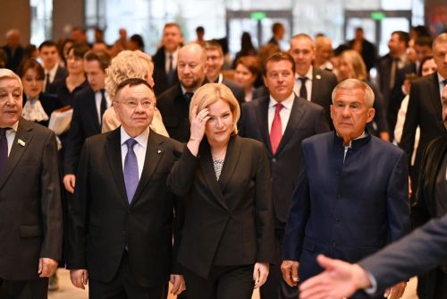 Нурлатцы приняли участие в церемонии открытия нового театра им. Г.Камала