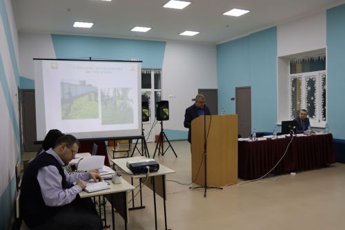 Жители микрорайона железнодорожников встретились с руководством района
