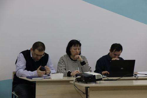 Жители микрорайона железнодорожников встретились с руководством района