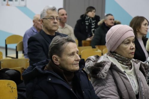 Жители микрорайона железнодорожников встретились с руководством района