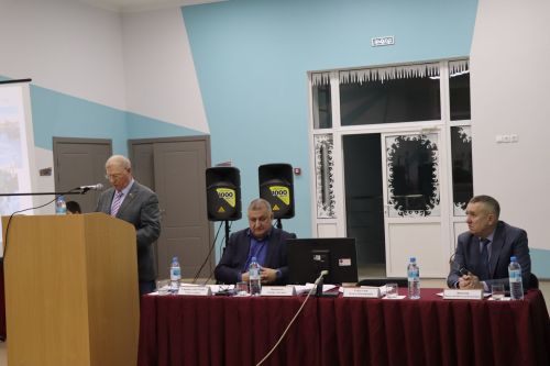 Жители микрорайона железнодорожников встретились с руководством района
