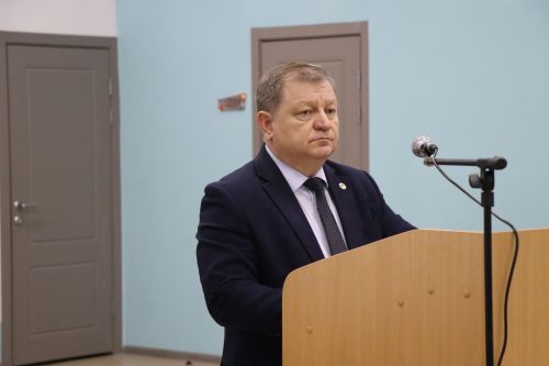 Жители микрорайона железнодорожников встретились с руководством района