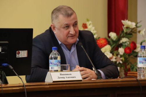 На встрече с жителями микрорайона «Центральный» наградили работников ООО «Жилье г.Нурлат»