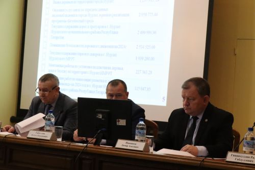На встрече с жителями микрорайона «Центральный» наградили работников ООО «Жилье г.Нурлат»