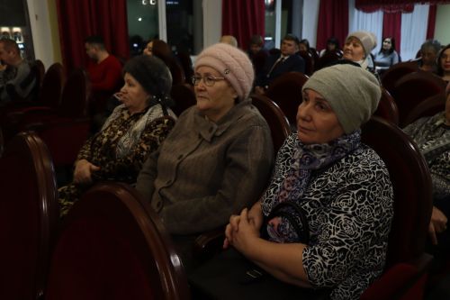 На встрече с жителями микрорайона «Центральный» наградили работников ООО «Жилье г.Нурлат»