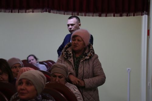 На встрече с жителями микрорайона «Центральный» наградили работников ООО «Жилье г.Нурлат»