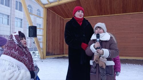 В сквере «Театральный» нурлатцы отметили Рождество Христово