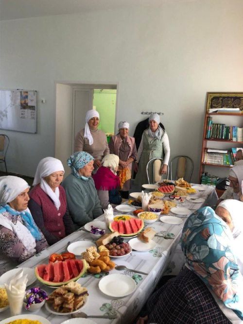 В Кичкальне устроили праздничное чаепитие для старшего поколения