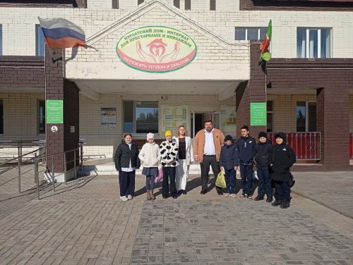 Урок добра: нурлатские школьники поздравили пожилых людей