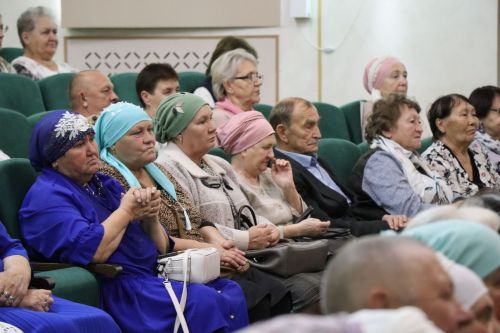 В Нурлате прошло мероприятие к Дню пожилых людей (+ фоторепортаж)