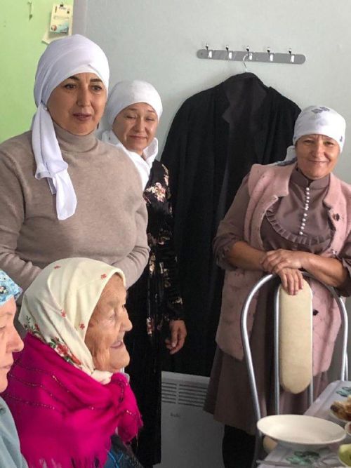 В Кичкальне устроили праздничное чаепитие для старшего поколения