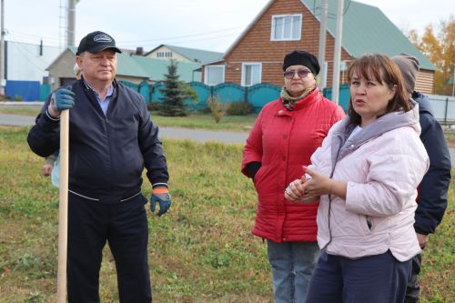 В Нурлате посадили Аллею волонтеров
