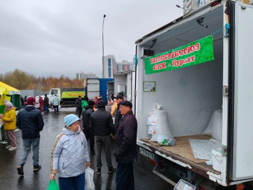 Свежие продукты от нурлатских фермеров в Казани: сельхозярмарка в «Салават Купере»
