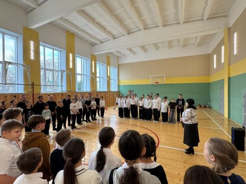 Трогательные поздравления: нурлатские школьники чествовали отцов