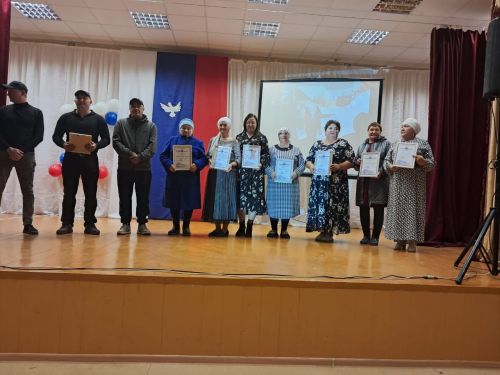 В Светлом Озере прошел благотворительный концерт в поддержку бойцов СВО