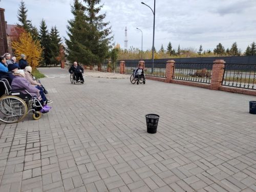 В нурлатском доме-интернате прошли «Веселые старты» для старшего поколения