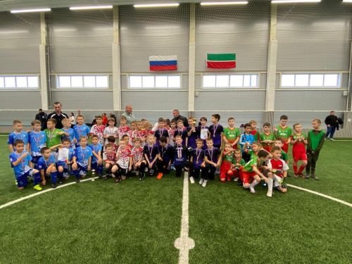 Юные футболисты из Нурлата завоевали золото на турнире «Кубок Чемпионов» в Аксубаево