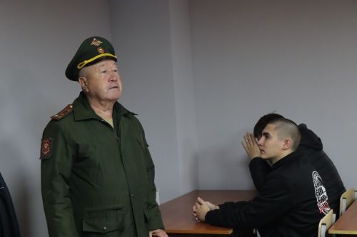 В Нурлате проводили в армию очередную группу новобранцев