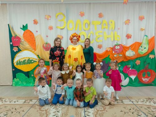 Осенняя сказка в «Буратино»: малыши покорили всех своими выступлениями