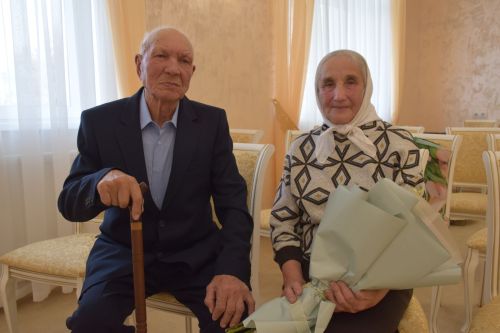 В Нурлате чествовали юбиляров семейной жизни (+фоторепортаж)