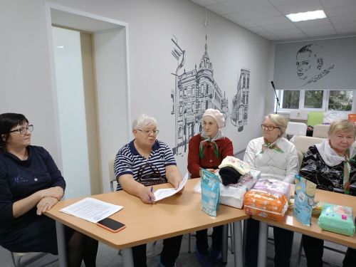 В Нурлате связали доброту: рукодельницы собрали посылку детям из Лисичанска и Рубежного
