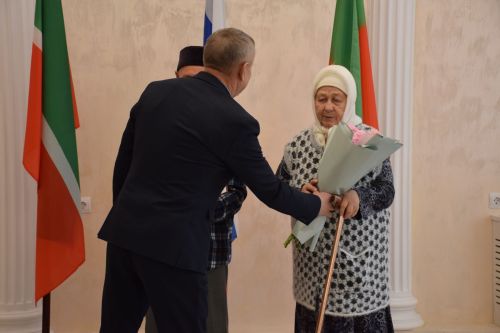 В Нурлате чествовали юбиляров семейной жизни (+фоторепортаж)