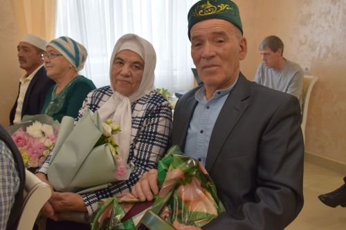 В Нурлате чествовали юбиляров семейной жизни (+фоторепортаж)