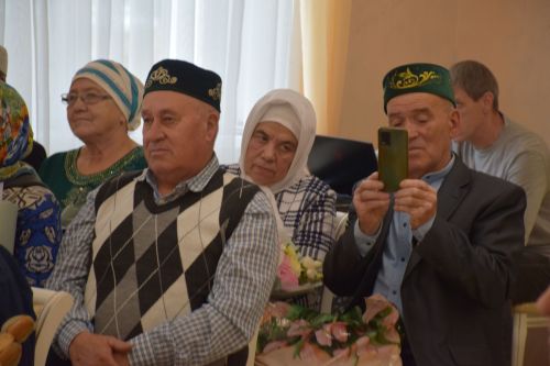 В Нурлате чествовали юбиляров семейной жизни (+фоторепортаж)