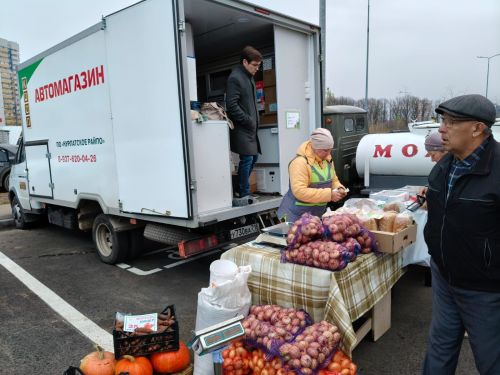 Нурлатские фермеры снова радуют казанцев свежими продуктами на ярмарке в «Салават Купере»
