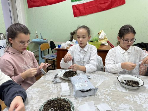 Пятиклассники школы №2 побывали в гостях в Центре активного долголетия