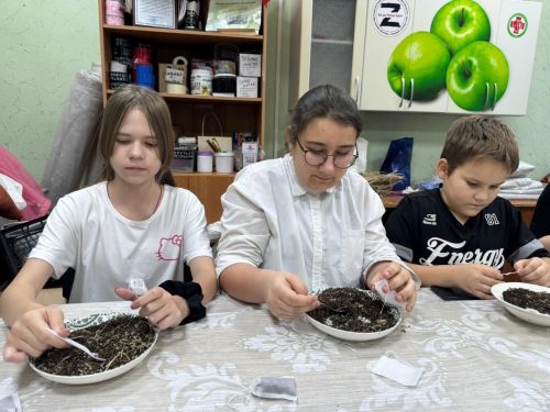 Пятиклассники школы №2 побывали в гостях в Центре активного долголетия