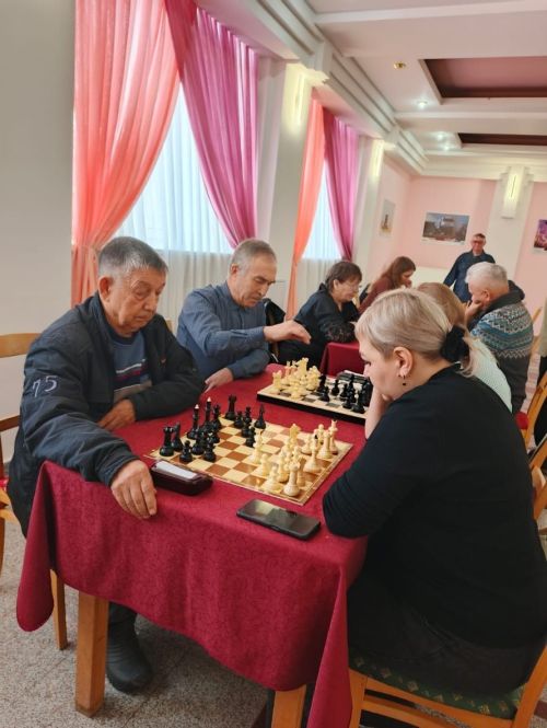 В Нурлате состоялись мемориальные турниры по шахматам и шашкам
