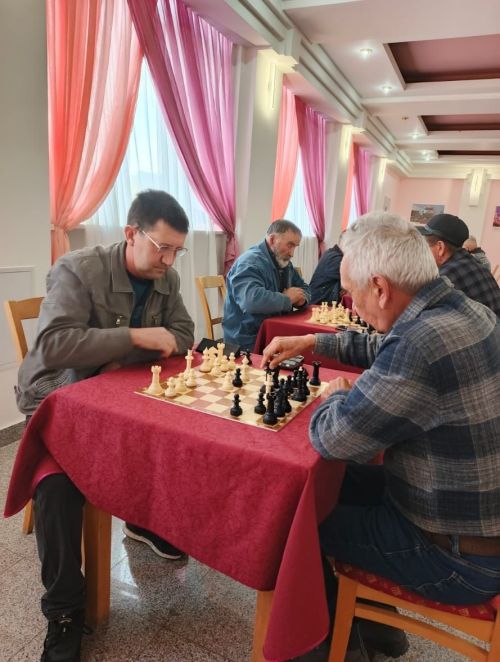 В Нурлате состоялись мемориальные турниры по шахматам и шашкам