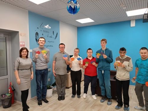В подростковом клубе «Мирас» прошел творческий мастер-класс для особенных подростков