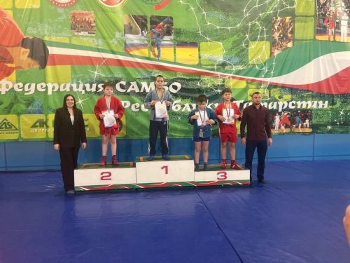 В Нурлате состоялось первенство района по самбо среди юных спортсменов