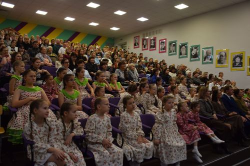 В Нурлате прошел праздничный концерт «Единой семьей», посвященный Дню народного единства