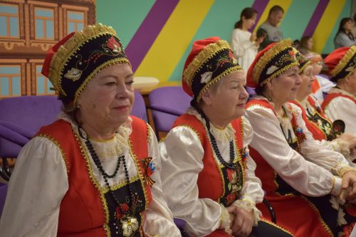 В Нурлате прошел праздничный концерт «Единой семьей», посвященный Дню народного единства
