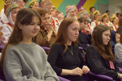 В Нурлате прошел праздничный концерт «Единой семьей», посвященный Дню народного единства