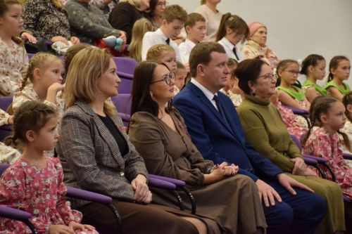 В Нурлате прошел праздничный концерт «Единой семьей», посвященный Дню народного единства