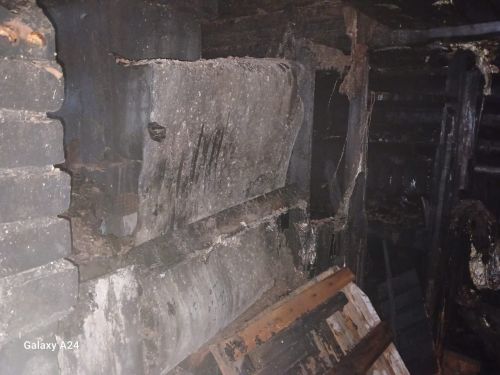 В Нурлате спасли от огня соседние дома при пожаре в бане