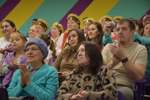 В Нурлате прошел праздничный концерт «Единой семьей», посвященный Дню народного единства