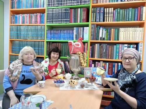 Душевное «Чаепитие по-литературному» прошло в центральной библиотеке Нурлата