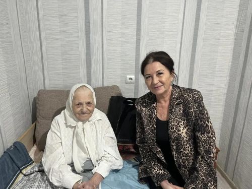 В Нурлате ветерана Великой Отечественной войны Антонину Агапову поздравили с Днем Героев Отечества