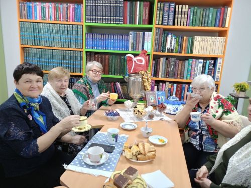 Душевное «Чаепитие по-литературному» прошло в центральной библиотеке Нурлата