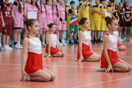В Нурлате стартовал дивизионный этап чемпионата Школьной баскетбольной лиги «КЭС-БАСКЕТ»