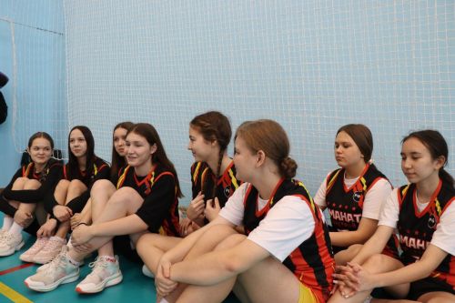 В Нурлате стартовал дивизионный этап чемпионата Школьной баскетбольной лиги «КЭС-БАСКЕТ»