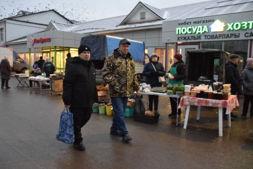 В Нурлате проходит сезонная сельскохозяйственная ярмарка, приуроченная к декаде инвалидов